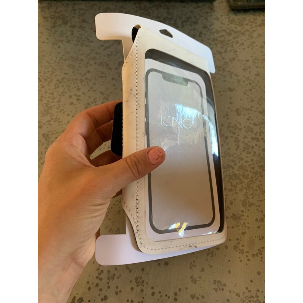 5/$20 💥 Running travel phone holder arm band white marbled